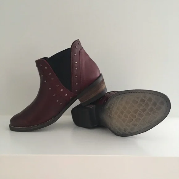 Genuine Leather Boot Bootie with Studs Red Wine - Picture 3 of 6